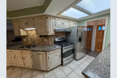 11235 Common Road, Warren, MI 48093 - Photo 5