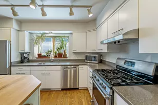 555 Glendale Cir, Ann Arbor, MI 48103 - Photo 11