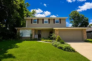 2709 Belaire Dr, Lansing, MI 48911 - Photo 1