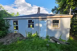 336 S Crystal Ave, Benton Harbor, MI 49022 - Photo 3
