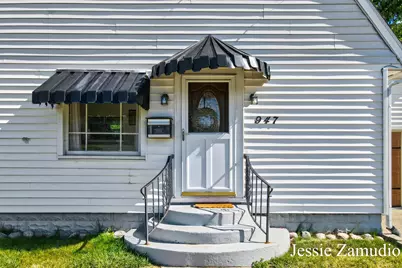 947 Lyon Street NE, Grand Rapids, MI 49503 - Photo 3