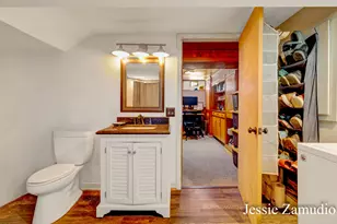 947 Lyon St NE, Grand Rapids, MI 49503 - Photo 31