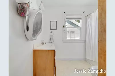 947 Lyon Street NE, Grand Rapids, MI 49503 - Photo 25