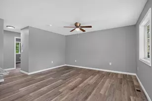 1111 Lansing Ave, Jackson, MI 49202 - Photo 7