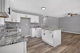 1111 Lansing Ave, Jackson, MI 49202 - Photo 9