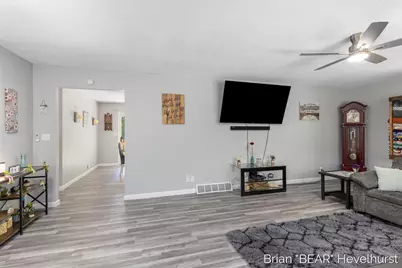 18249 8 Mile Road, Stanwood, MI 49346 - Photo 11