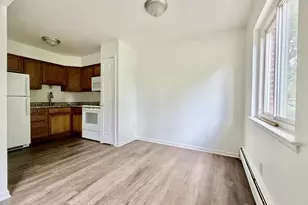 1705 Charlton Rd, Trenton, MI 48183 - Photo 7