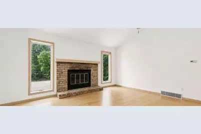 6237 Arroyo Vista Drive NE, Rockford, MI 49341 - Photo 5