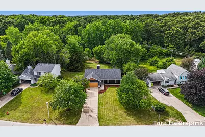 6237 Arroyo Vista Drive NE, Rockford, MI 49341 - Photo 27