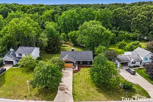 6237 Arroyo Vista Dr NE, Rockford, MI 49341 - Photo 27
