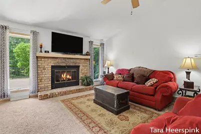 6237 Arroyo Vista Drive NE, Rockford, MI 49341 - Photo 3