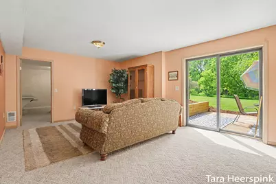 6237 Arroyo Vista Drive NE, Rockford, MI 49341 - Photo 17
