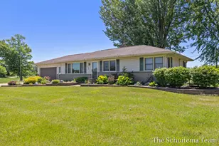4526 Bauer Rd, Hudsonville, MI 49426 - Photo 3