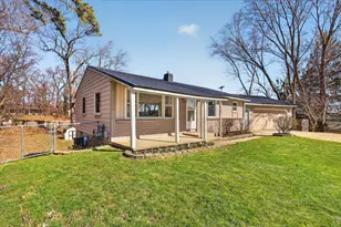 4401 Edgemont Dr SW, Wyoming, MI 49519 - Photo 3