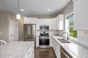 706 Braeside Dr SE, Byron Center, MI 49315 - Photo 13