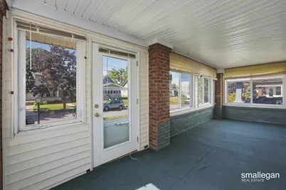 15 Burr Oak Street NW, Grand Rapids, MI 49505 - Photo 11