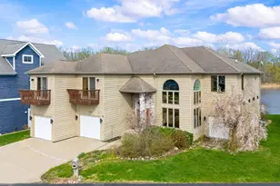 2349 Riverside Pointe Dr, Saint Joseph, MI 49085 - Photo 1