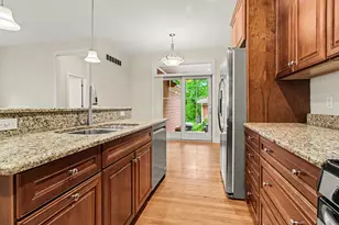 1010 Baldwin Ave, Ann Arbor, MI 48104 - Photo 7