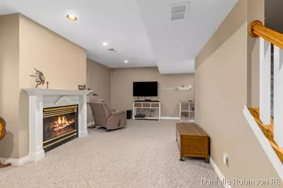 4260 Niles Avenue, Holland, MI 49424 - Photo 35