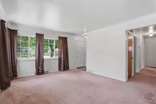 35843 Rewa St, Clinton Twp, MI 48035 - Photo 5