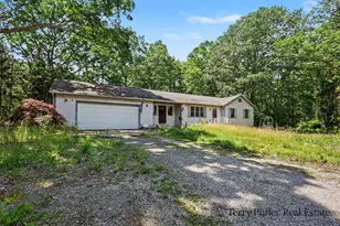 12253 Rich St, Grand Haven, MI 49417 - Photo 3