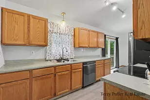 12253 Rich St, Grand Haven, MI 49417 - Photo 11