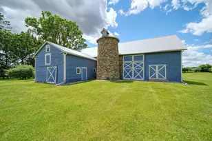 208 Glasgow Rd, Jackson, MI 49201 - Photo 101