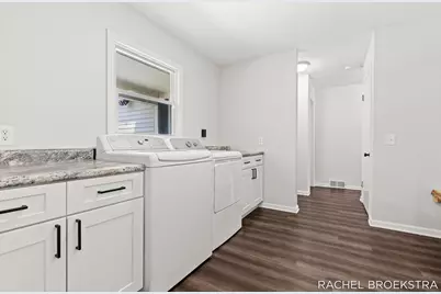 3185 Baker Park Drive SE, Grand Rapids, MI 49508 - Photo 37