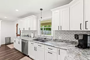 3185 Baker Park Dr SE, Grand Rapids, MI 49508 - Photo 27