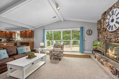 7710 Cascade Pines Drive SE, Grand Rapids, MI 49546 - Photo 11
