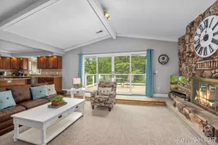 7710 Cascade Pnes Dr SE, Grand Rapids, MI 49546 - Photo 11