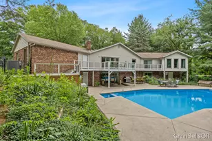 7710 Cascade Pnes Dr SE, Grand Rapids, MI 49546 - Photo 9