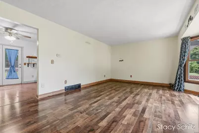 715 E Lincoln Street, Hastings, MI 49058 - Photo 5