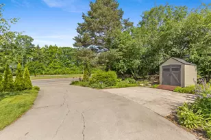 38 E Beltline Ave SE, Grand Rapids, MI 49506 - Photo 53