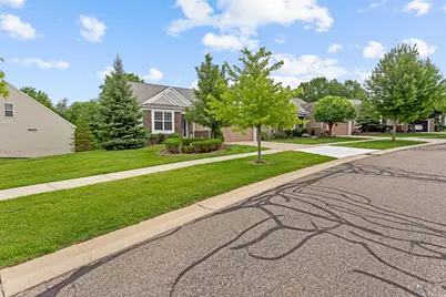 554 Glacier Lane, Howell, MI 48843 - Photo 5