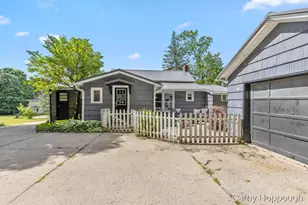 510 E Main St, Ionia, MI 48846 - Photo 25