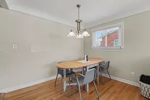 32413 Greenlawn St, Saint Clair Shores, MI 48082 - Photo 9