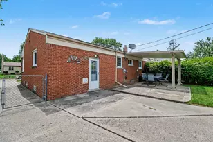 32413 Greenlawn St, Saint Clair Shores, MI 48082 - Photo 23