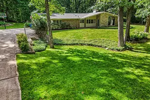 6028 Manorwood Dr, Kalamazoo, MI 49009 - Photo 3