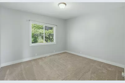 6335 Pine Island Drive NE, Comstock Park, MI 49321 - Photo 17