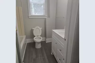 53 S Wabash Avenue S, Battle Creek, MI 49017 - Photo 3