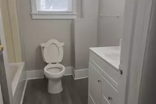 53 S Wabash Ave S, Battle Creek, MI 49017 - Photo 3