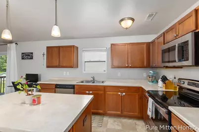 301 Wagonwheel Court NE, Cedar Springs, MI 49319 - Photo 9
