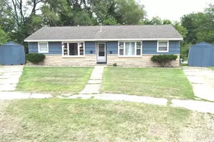 1021 Avondale Cir, Kalamazoo, MI 49048 - Photo 1