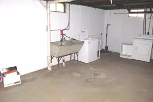 1021 Avondale Cir, Kalamazoo, MI 49048 - Photo 13