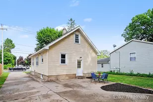 3639 Burlingame Ave SW, Wyoming, MI 49509 - Photo 25