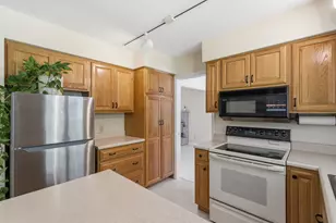 2121 Lakewood Dr, Kalamazoo, MI 49001 - Photo 15