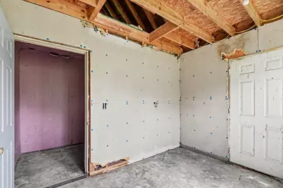 1301 N Benton Center Road, Benton Harbor, MI 49022 - Photo 11