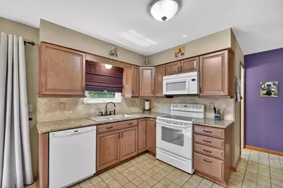 7108 Fairgrove Drive, Swartz Creek, MI 48473 - Photo 13