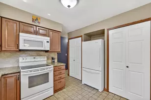 7108 Fairgrove Dr, Swartz Creek, MI 48473 - Photo 17